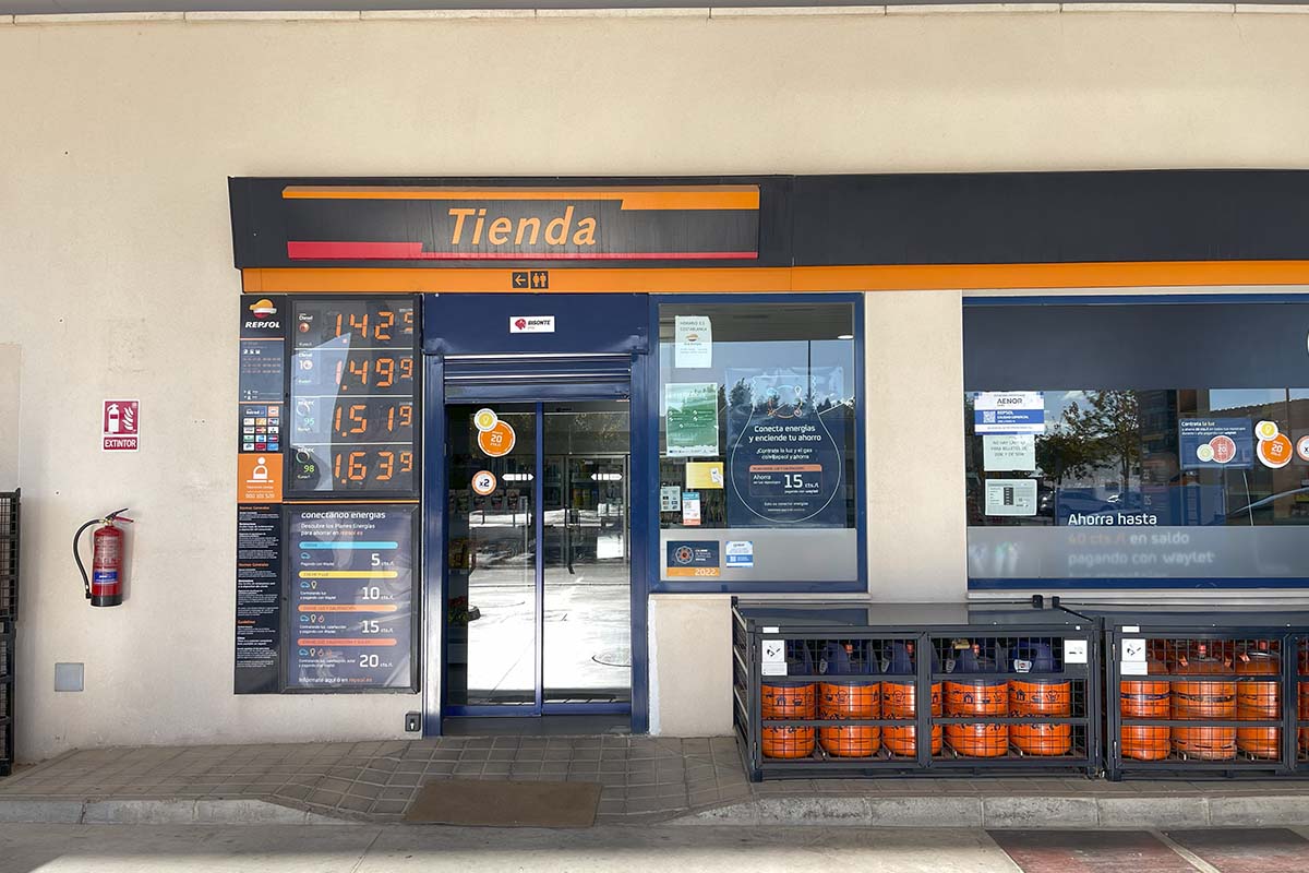 Repsol Quintanar km 119 - Gasolinera de la red de Bisonte 010