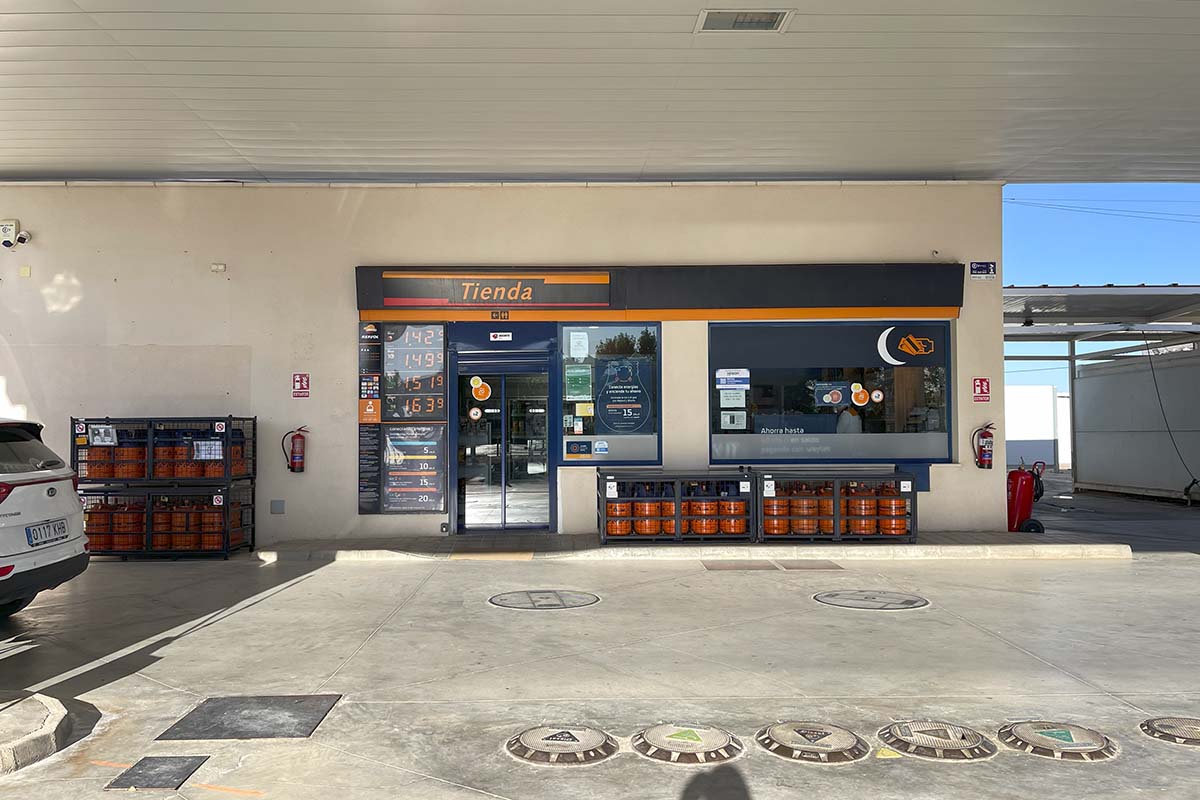 Repsol Quintanar km 119 - Gasolinera de la red de Bisonte 018