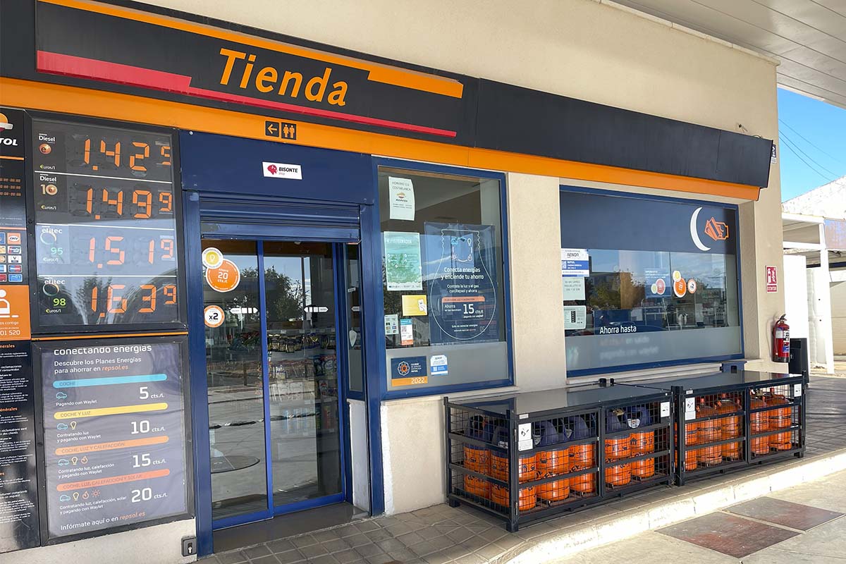 Repsol Quintanar km 119 - Gasolinera de la red de Bisonte 021